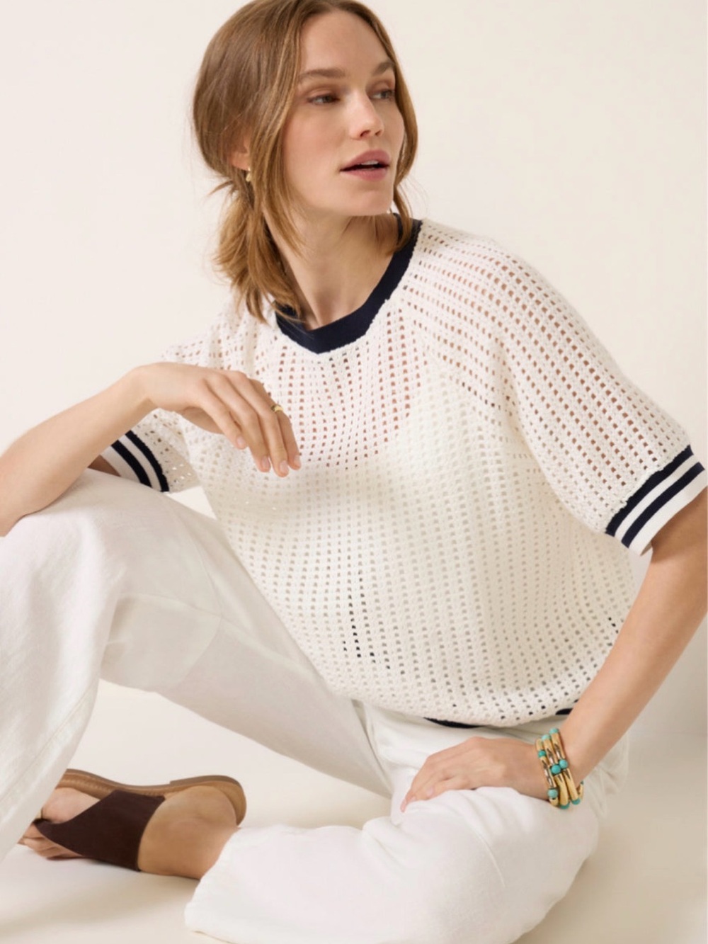 Evereve Sierra White Open-Knit Short Sleeve Sweater with Navy Trim
